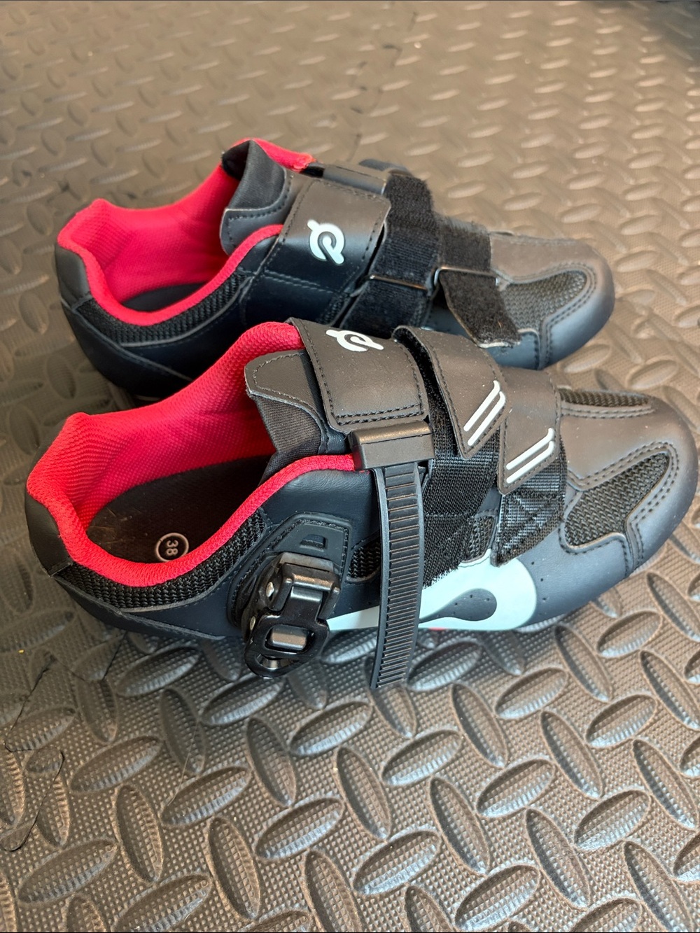 Peloton  Cycling Shoes with Delta Cleats